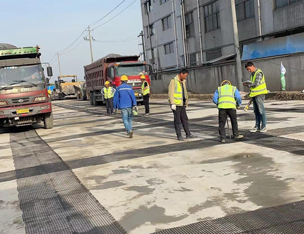 延边朝鲜族老材料的新故事：玻璃纤维土工格栅如何在‘白改黑’浪潮中重获新生？